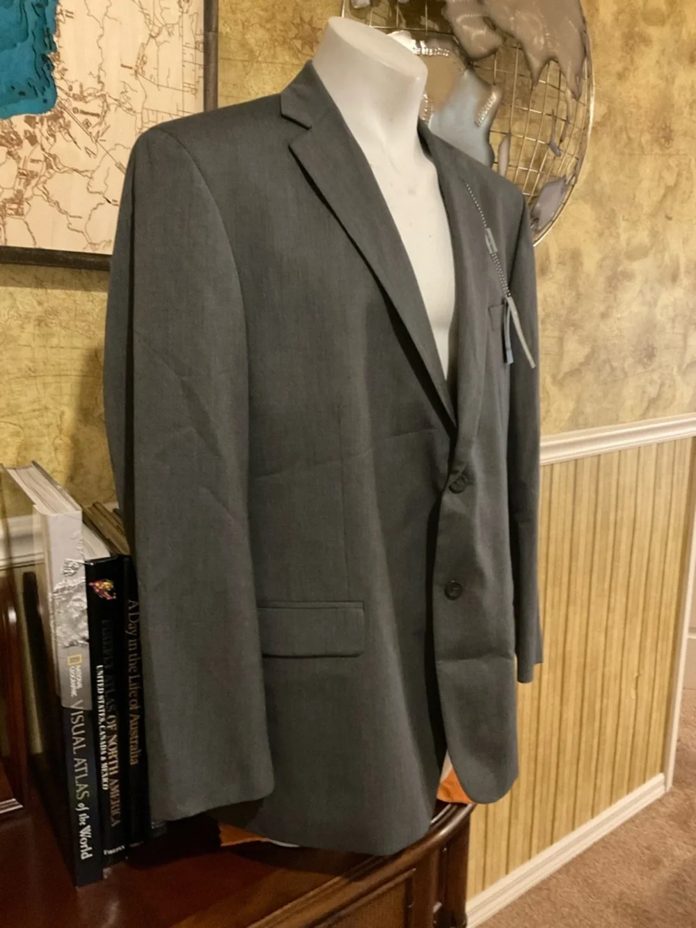 Geoffrey Beene Men's Charcoal Gray Two-Button Suit Jacket 48R NWT
